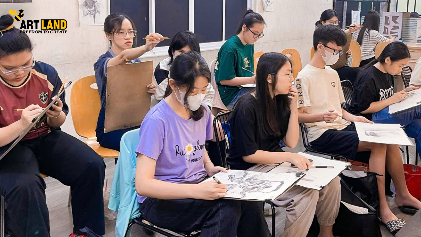 Luyện thi vẽ cho người đi làm