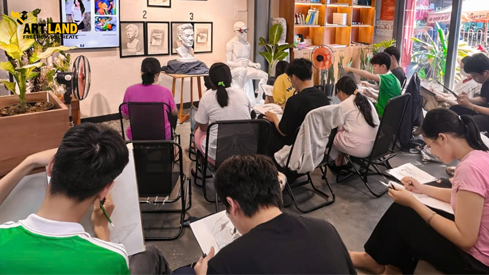 Luyện thi vẽ cho người đi làm