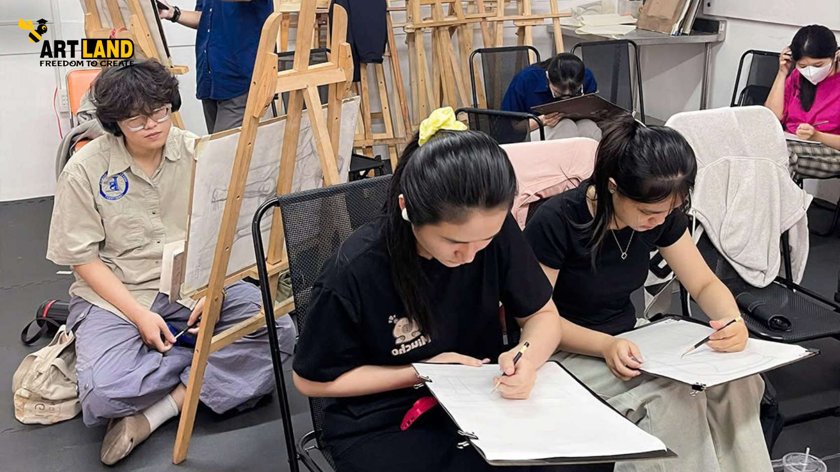 Những lưu ý khi lựa chọn lớp luyện thi vẽ học phí thấp