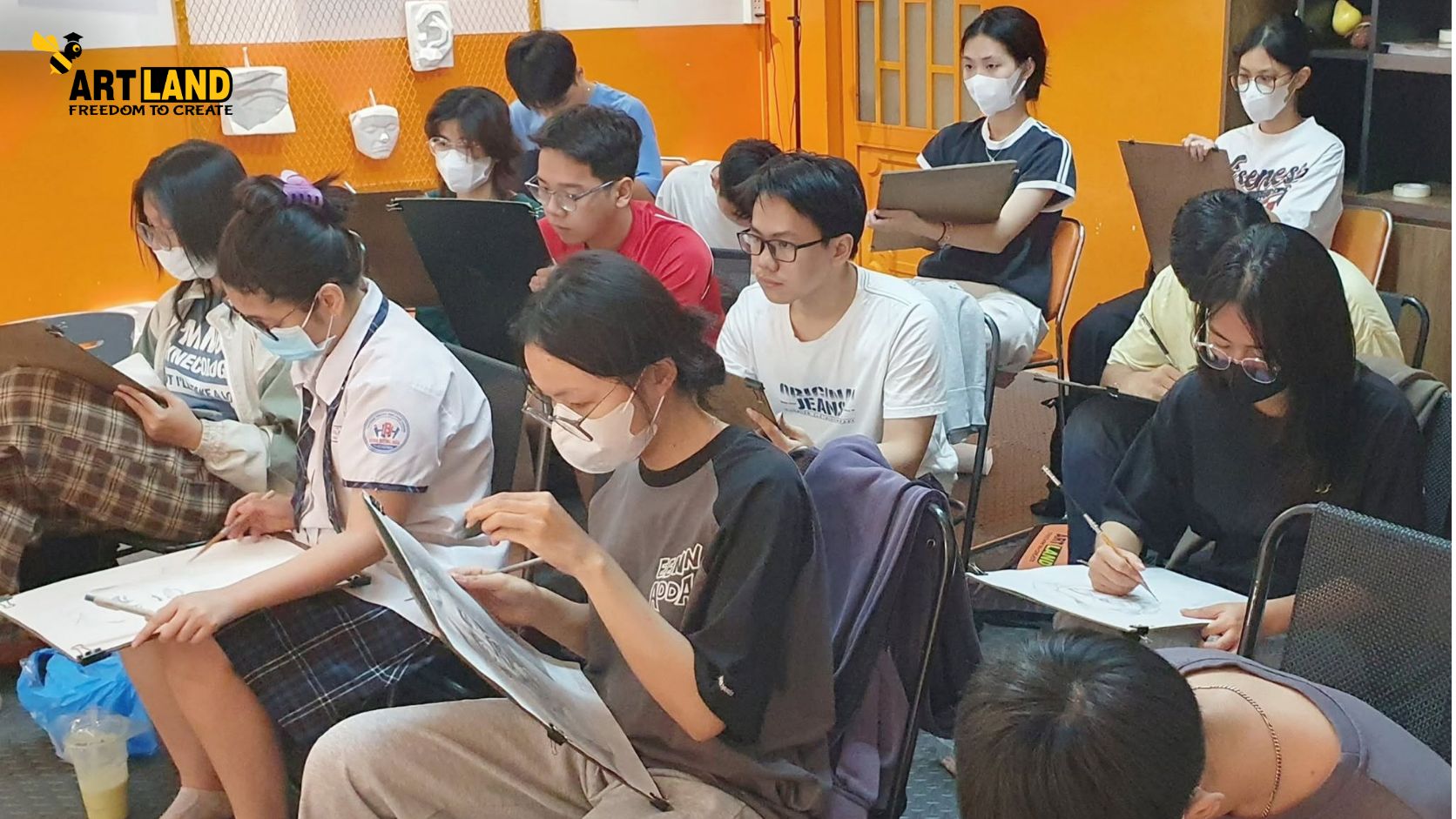luyện thi vẽ quận Tân Phú