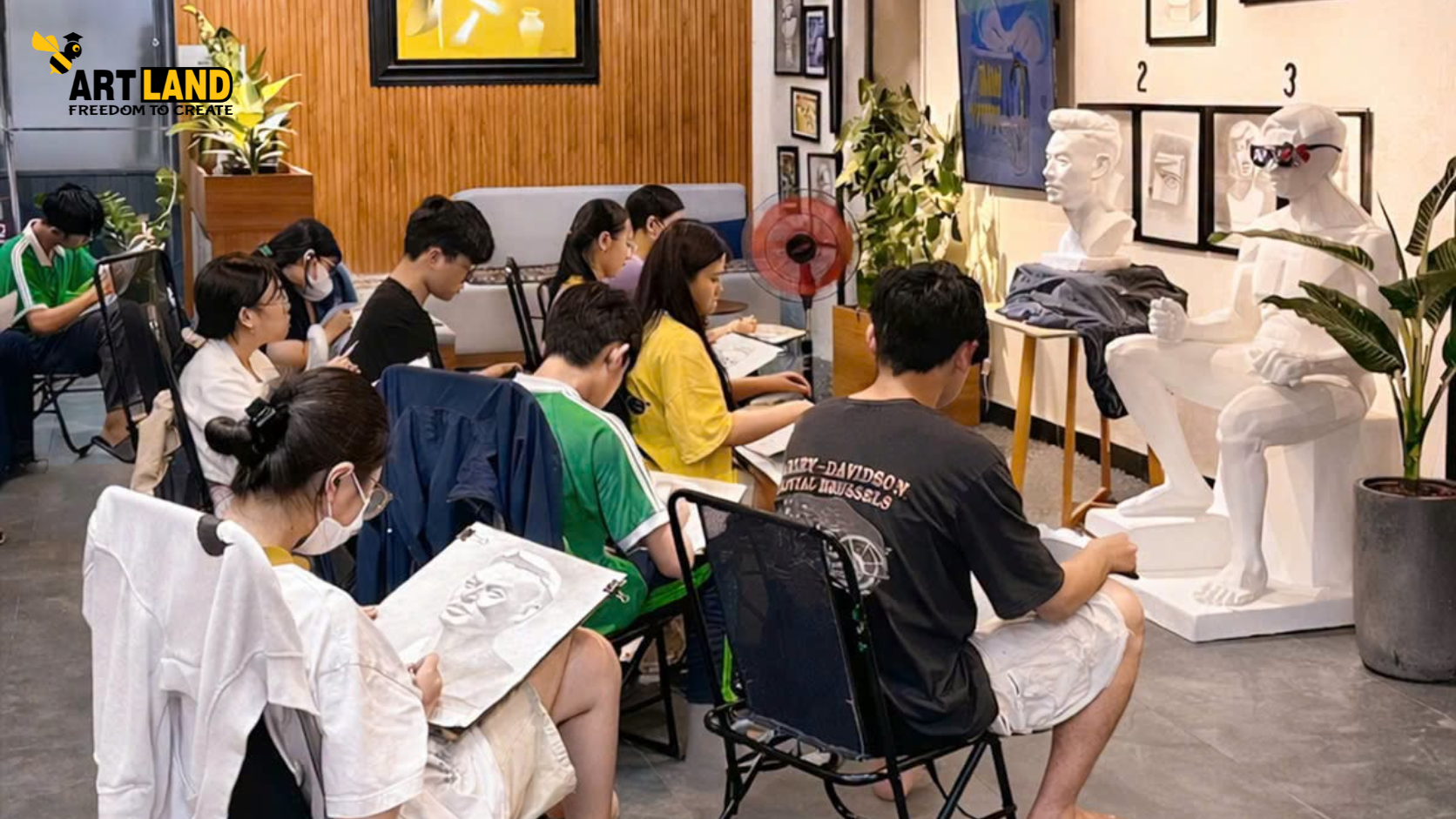 Lựa chọn lớp học vẽ, trung tâm phù hợp lịch ôn tập